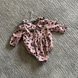 Clo baby romper velvet